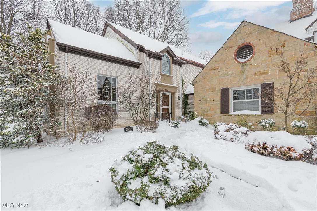 Westlake OH, 23203 Center Ridge Road, Unit 1