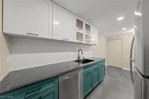 9820 Sunrise Boulevard North Royalton OH 44133