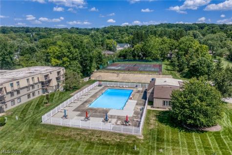 9820 Sunrise Boulevard North Royalton OH 44133