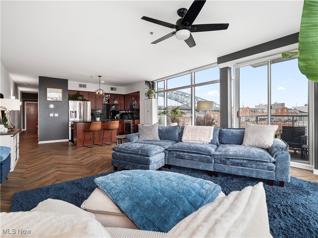 1237 Washington Avenue Cleveland OH 44113