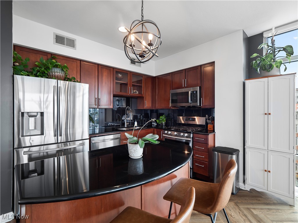 1237 Washington Avenue Cleveland OH 44113