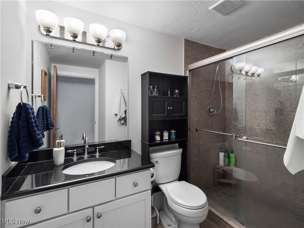 1237 Washington Avenue Cleveland OH 44113