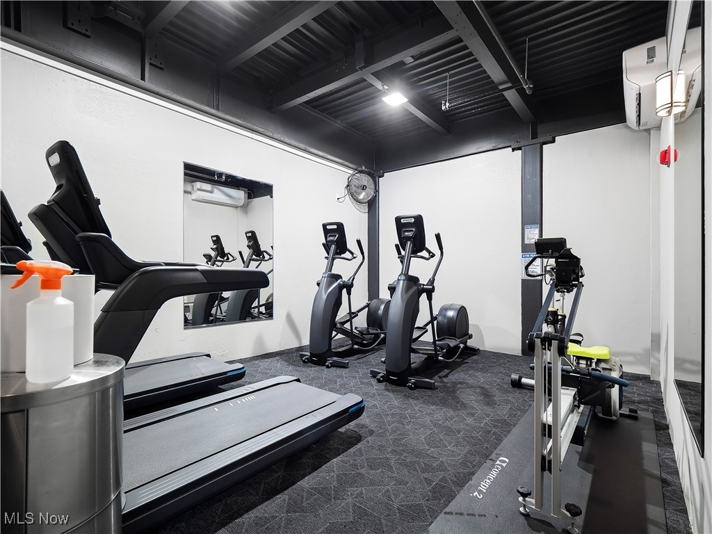 1237 Washington Avenue Cleveland OH 44113