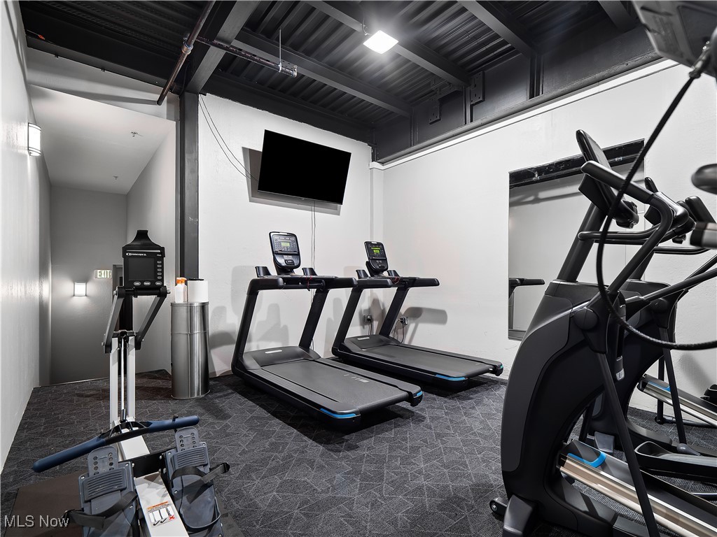 1237 Washington Avenue Cleveland OH 44113