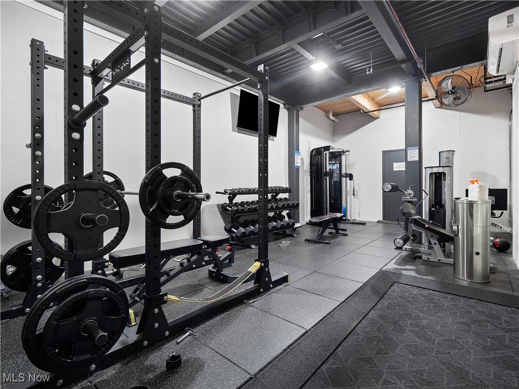 1237 Washington Avenue Cleveland OH 44113