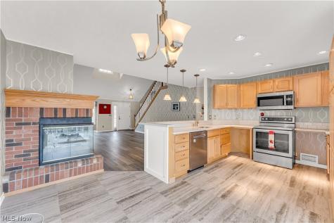 16090 Yarmouth Oval Middleburg Heights OH 44130