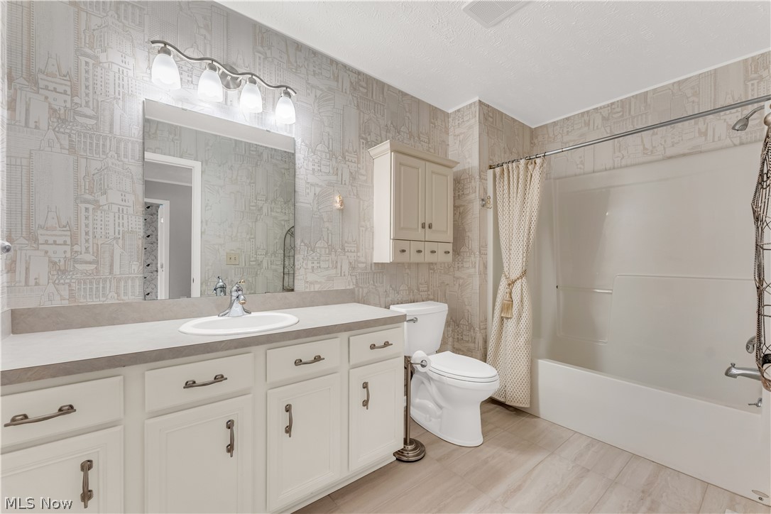 16090 Yarmouth Oval Middleburg Heights OH 44130
