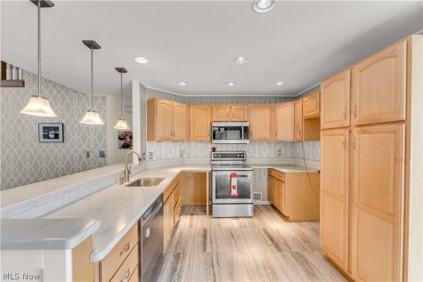 16090 Yarmouth Oval Middleburg Heights OH 44130