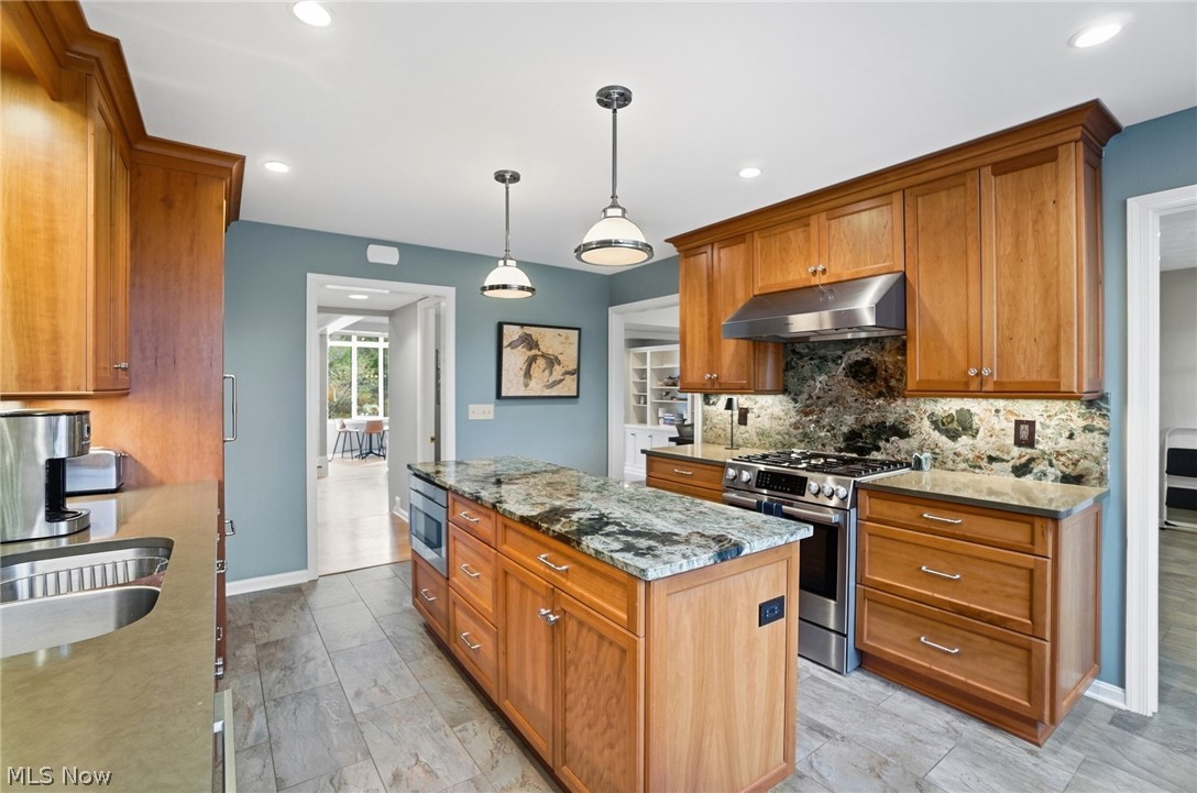 22 Hidden Valley Rocky River OH 44116