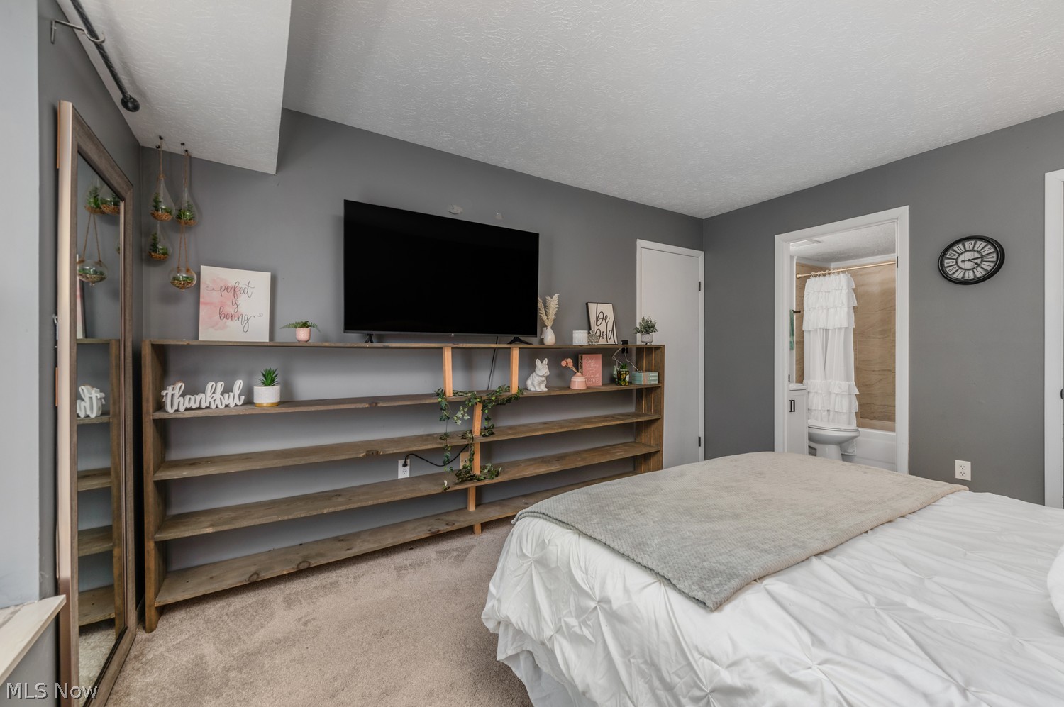 1930 King James Parkway Westlake OH 44145