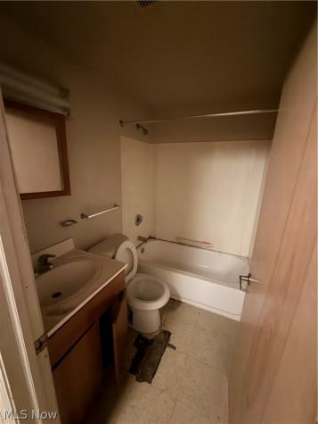 9404 Mount Auburn Avenue Cleveland OH 44104