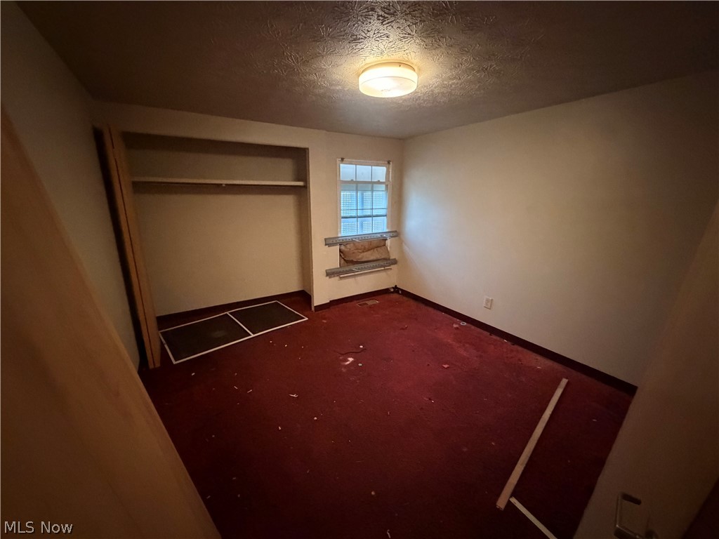 9404 Mount Auburn Avenue Cleveland OH 44104