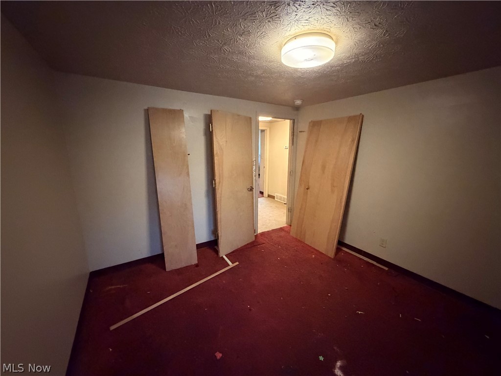 9404 Mount Auburn Avenue Cleveland OH 44104