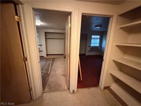 9404 Mount Auburn Avenue Cleveland OH 44104