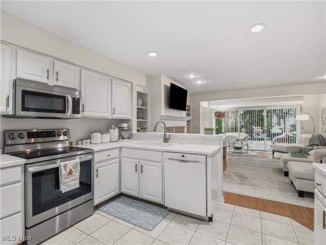 401 Bounty Way Avon Lake OH 44012