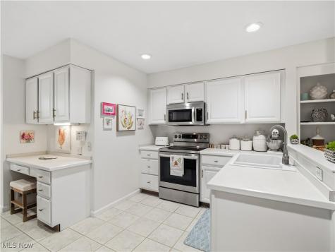 401 Bounty Way Avon Lake OH 44012