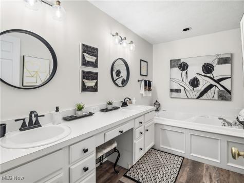 401 Bounty Way Avon Lake OH 44012