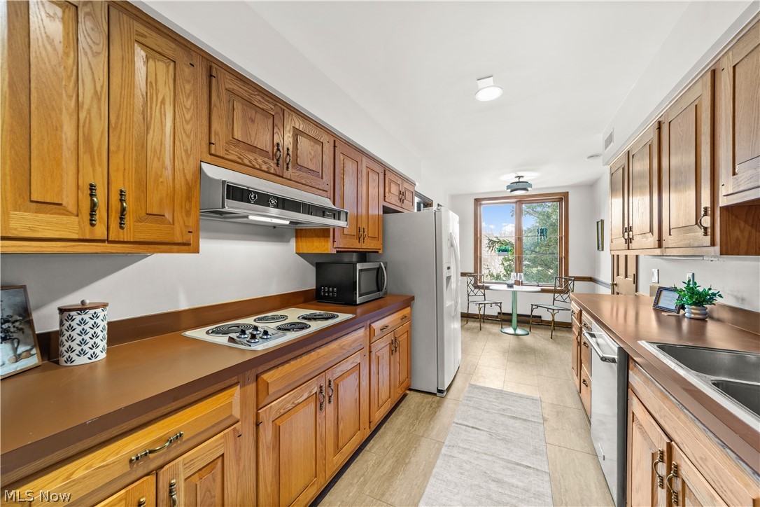 5200 Three Village Drive Lyndhurst OH 44124