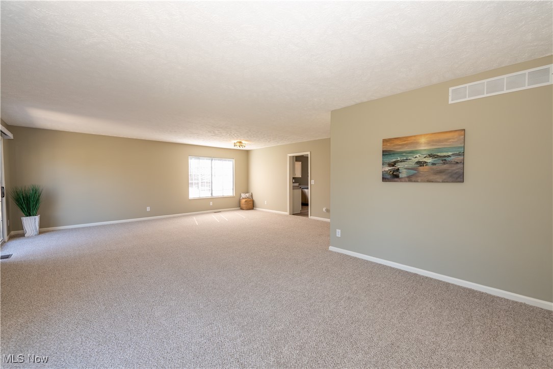 10448 E Cobblestone Lane Twinsburg OH 44087