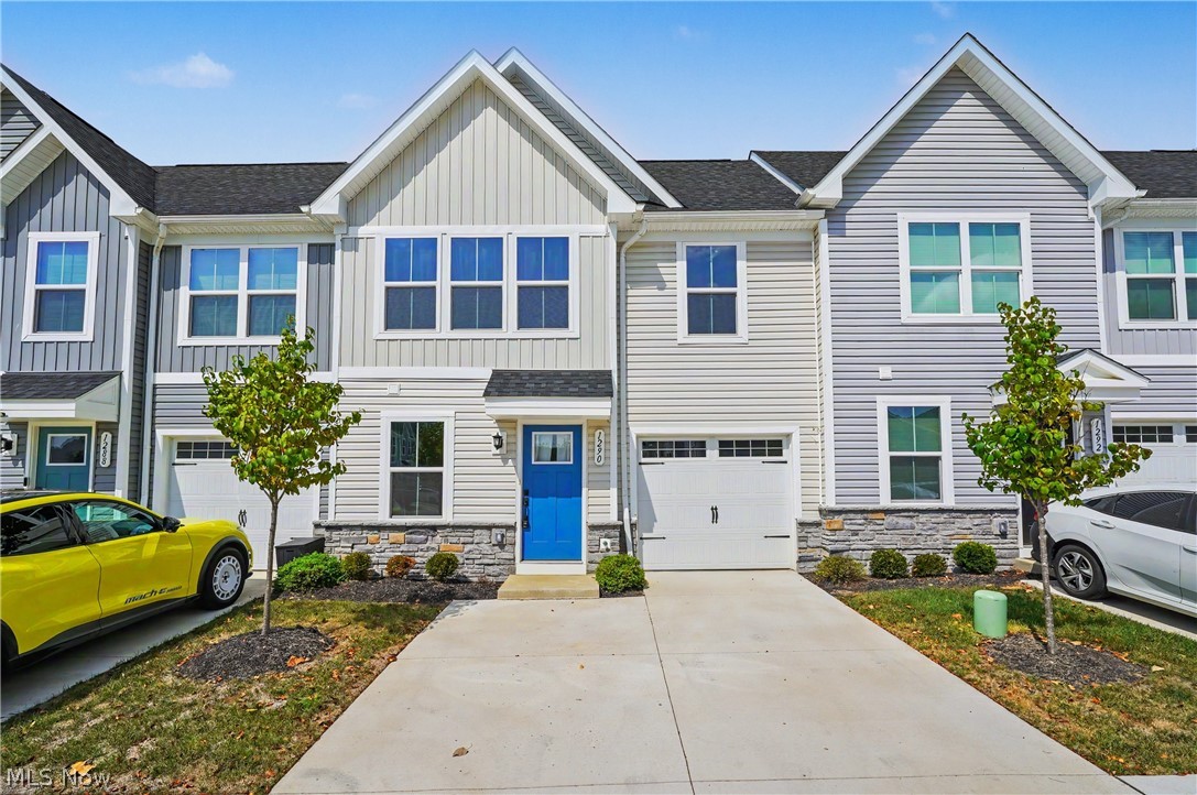 1290 Divot Circle Akron OH 44313