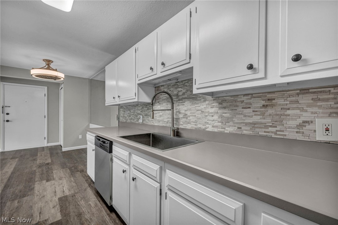 8583 N Akins Road North Royalton OH 44133