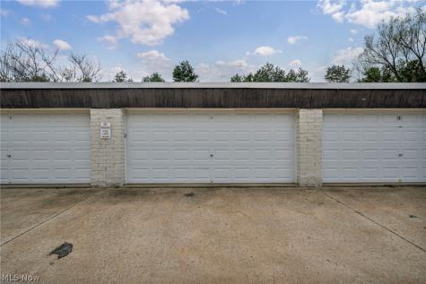 8583 N Akins Road North Royalton OH 44133