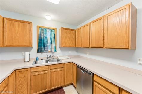 23208 Bennington Hamlet Circle Euclid OH 44123