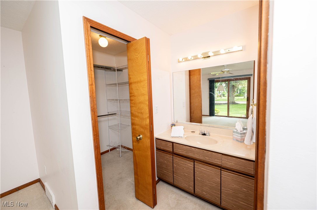2405 Bunker Lane Willoughby OH 44094