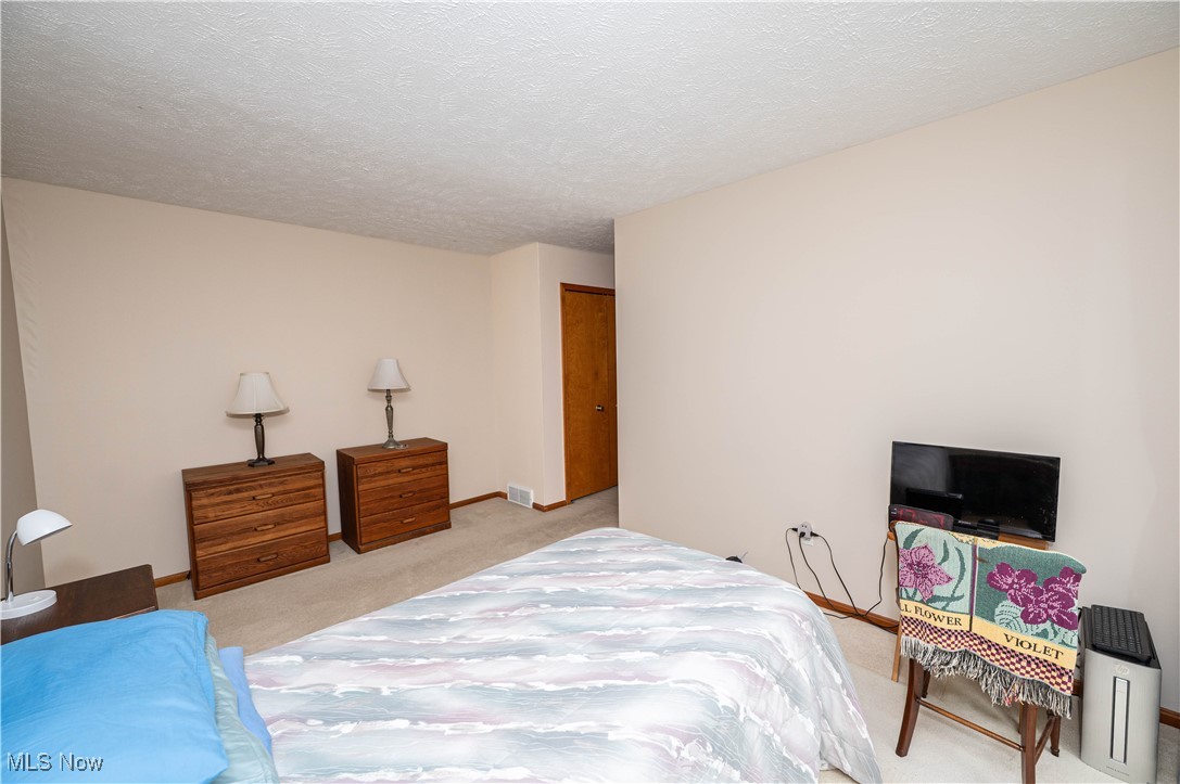 2405 Bunker Lane Willoughby OH 44094