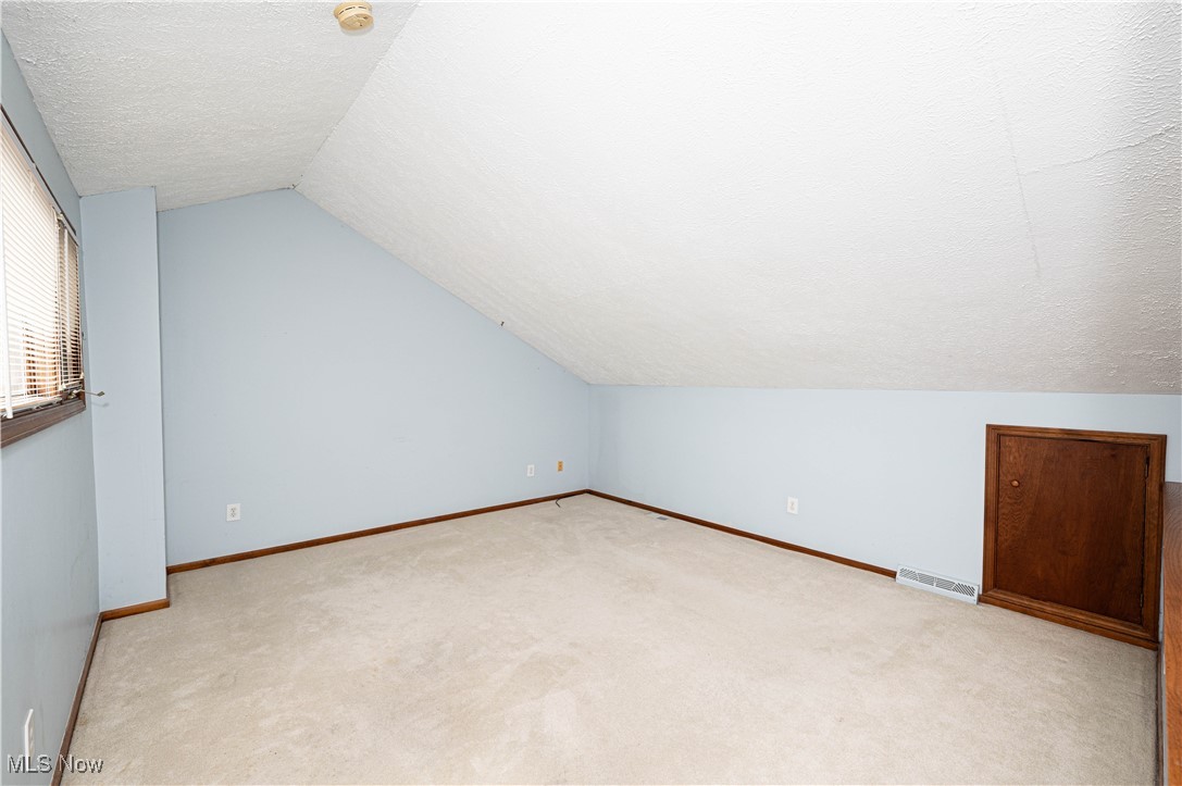 2405 Bunker Lane Willoughby OH 44094