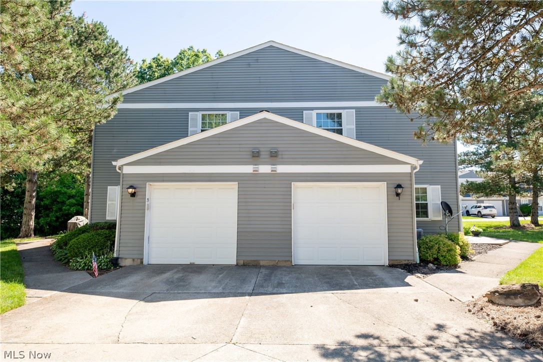 77 Firebush Lane Northfield OH 44067