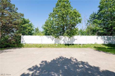 77 Firebush Lane Northfield OH 44067
