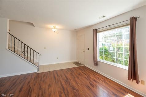 77 Firebush Lane Northfield OH 44067