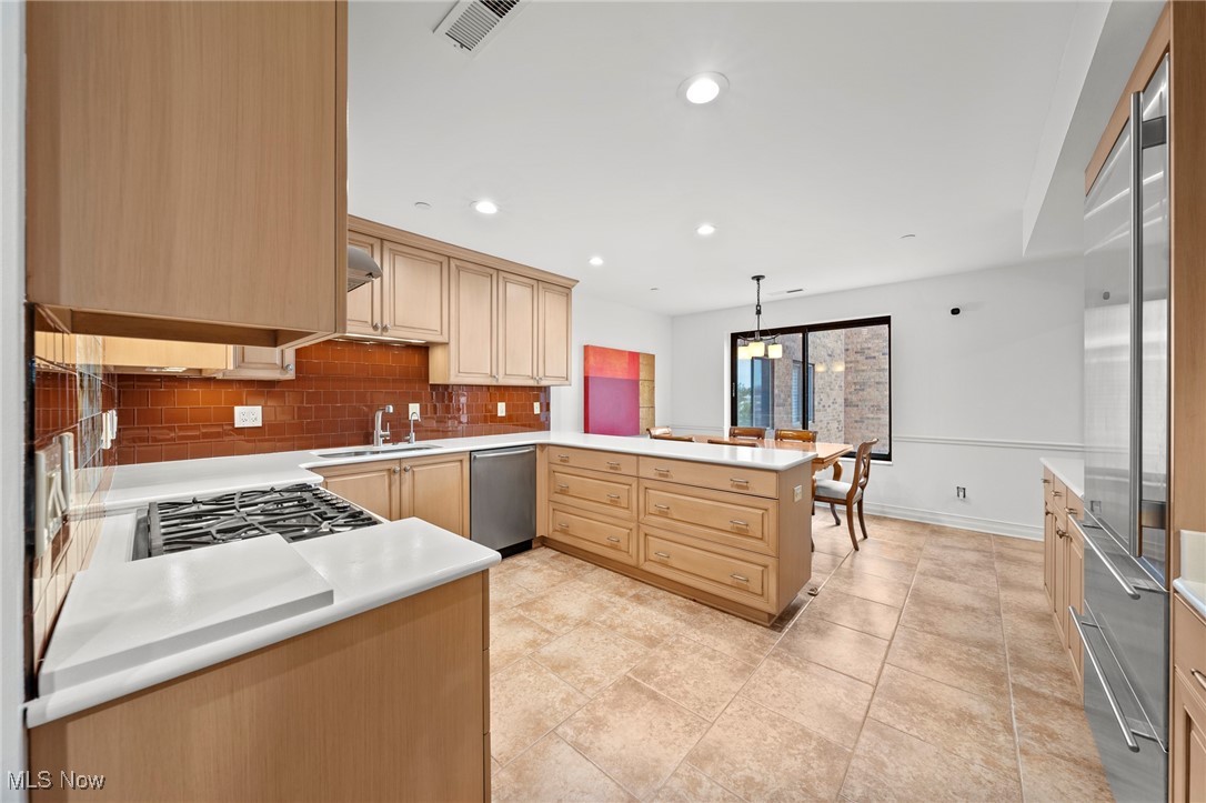 27500 Cedar Road Beachwood OH 44122