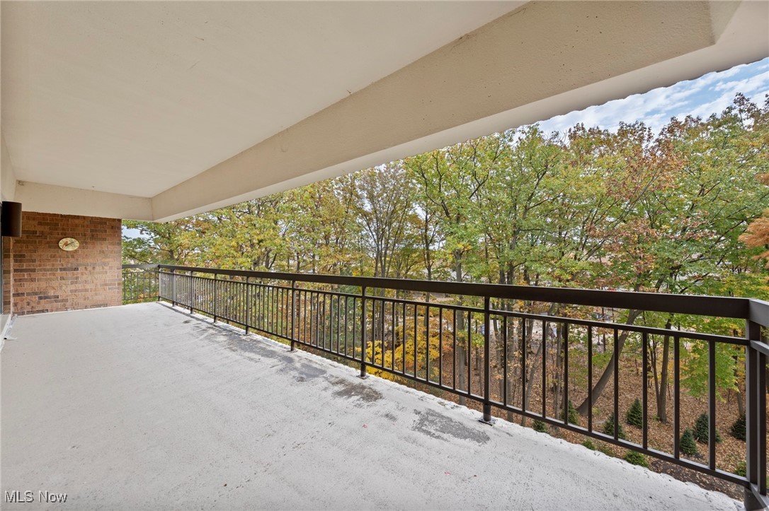 27500 Cedar Road Beachwood OH 44122