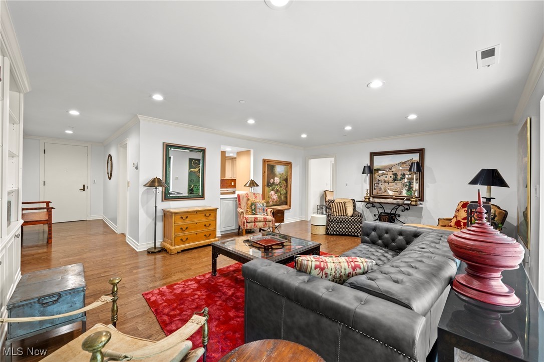 27500 Cedar Road Beachwood OH 44122