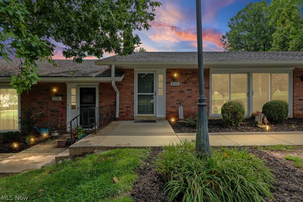 8579 Tanglewood Trail Chagrin Falls OH 44023
