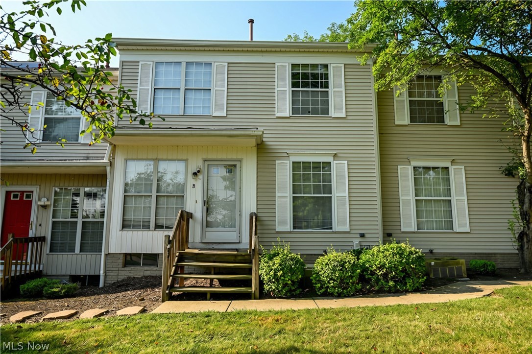2796 Mull Avenue Akron OH 44321