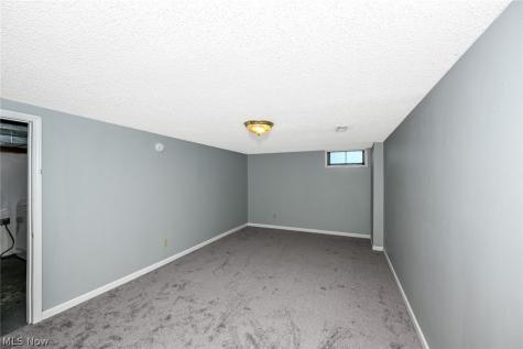 2796 Mull Avenue Akron OH 44321