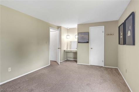 11757 Harbour Light Drive North Royalton OH 44133