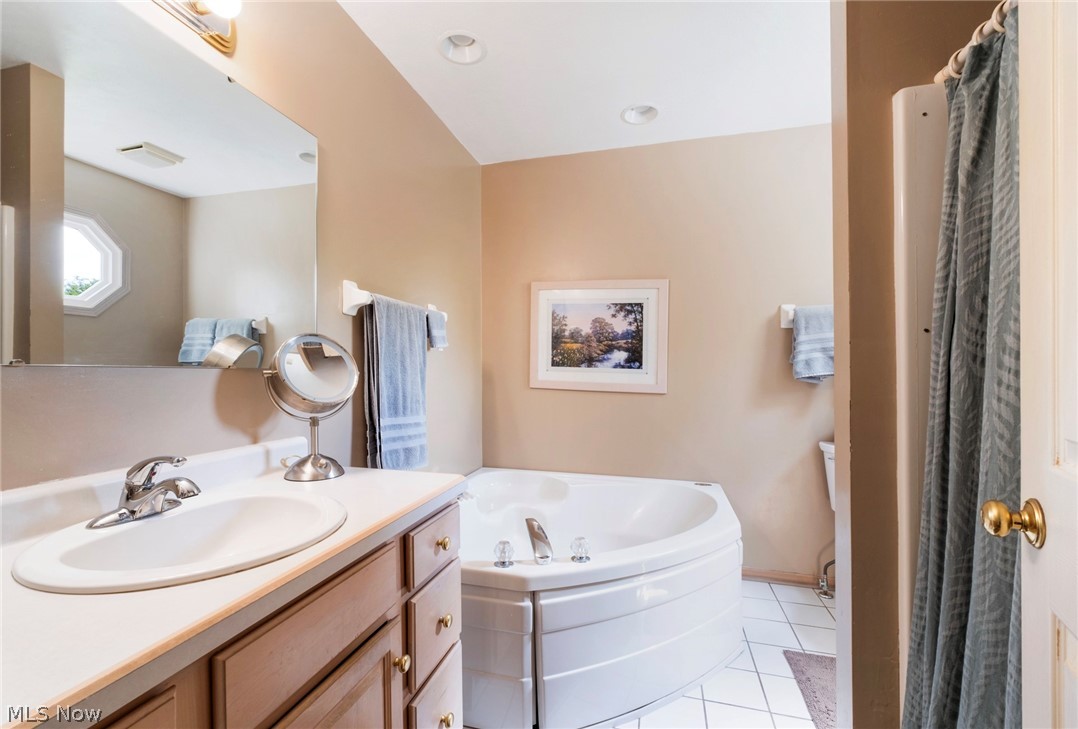 22 Fieldstone Poland OH 44514