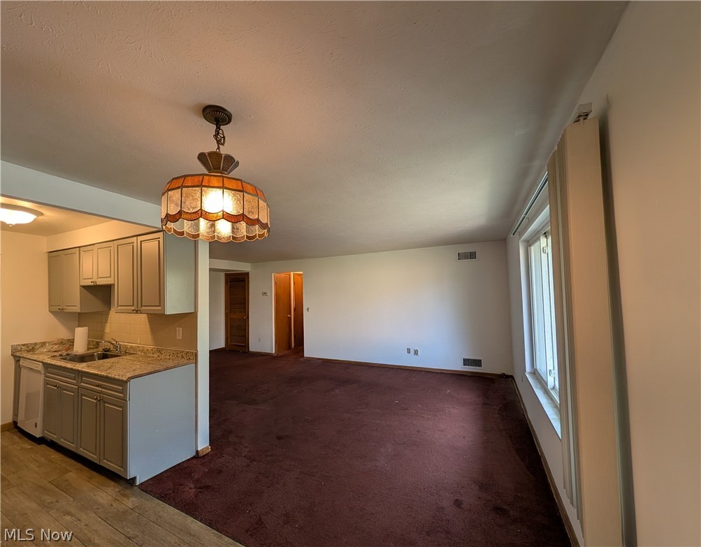 22121 River Oaks Rocky River OH 44116
