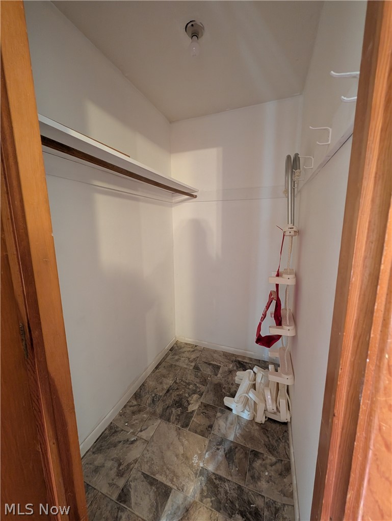 22121 River Oaks Rocky River OH 44116