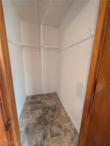 22121 River Oaks Rocky River OH 44116