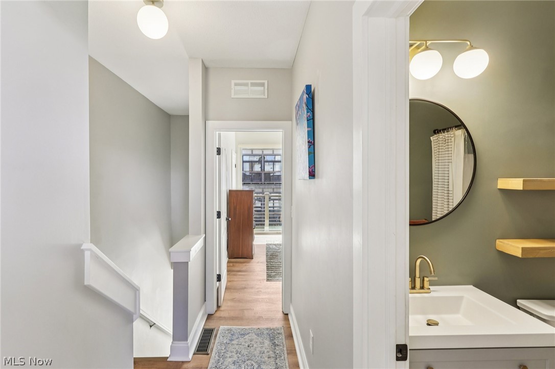 1410 Copper Trace Cleveland Heights OH 44118