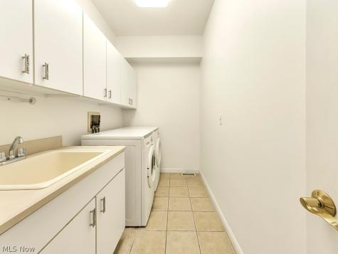 460 Hollyhock Court Mayfield Heights OH 44124