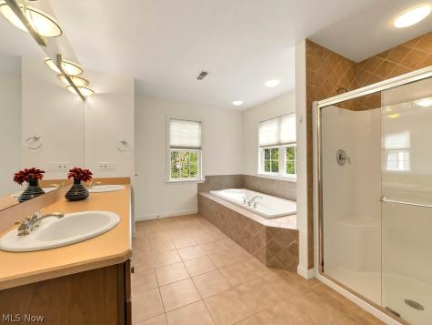 460 Hollyhock Court Mayfield Heights OH 44124