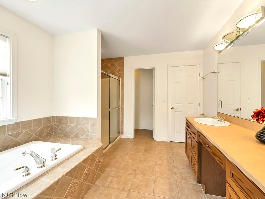 460 Hollyhock Court Mayfield Heights OH 44124