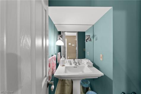 180 Fox Hollow Drive Mayfield Heights OH 44124