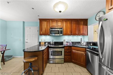 180 Fox Hollow Drive Mayfield Heights OH 44124